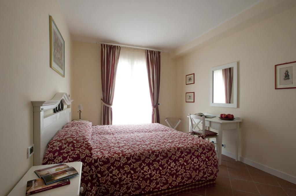 Villa Rosella Resort Roseto Degli Abruzzi Zimmer foto