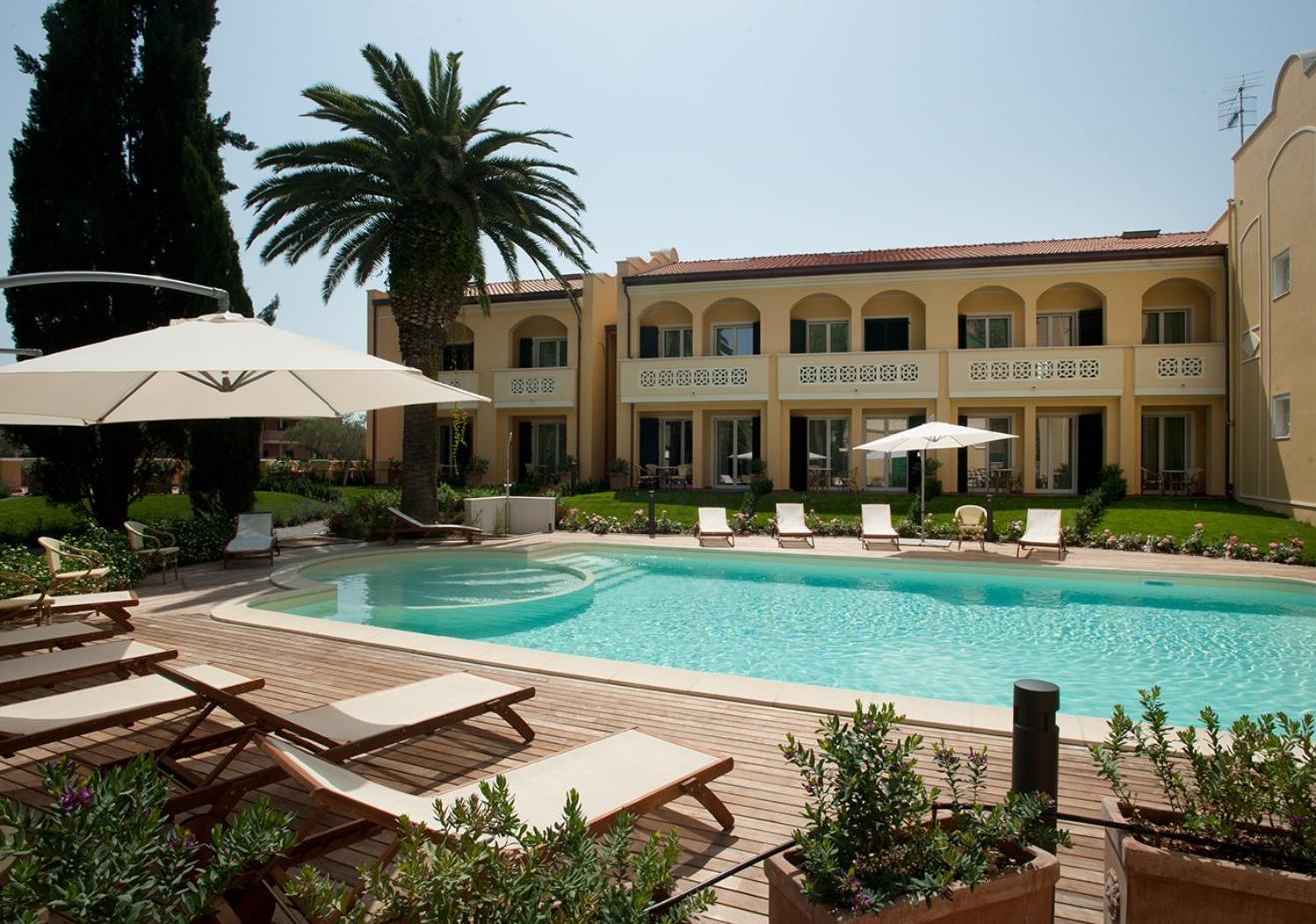 Villa Rosella Resort Roseto Degli Abruzzi Exterior foto
